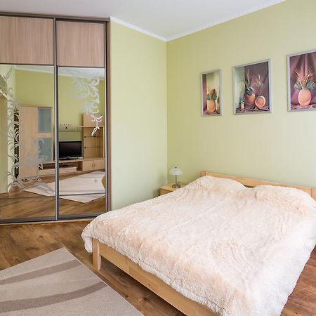 Rynok Square 5 Зі Світлом! Apartment Liov Exterior foto